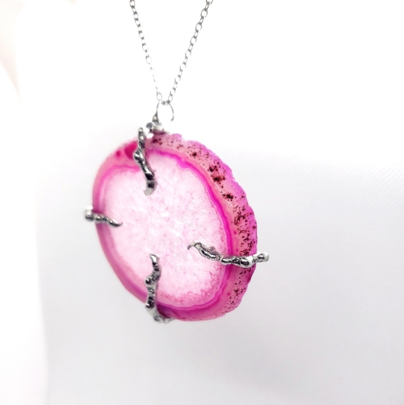 Pink tentacle agate crystal necklace handmade - Picture 14 of 16